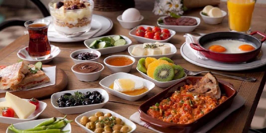 Ömrü 20 yıl uzatıyor! Kahvaltıyı bu saatte yapanlar yaşadı, uzun yaşamın sırrı buymuş 2